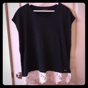 Navy blue Tommy Hilfiger tee!